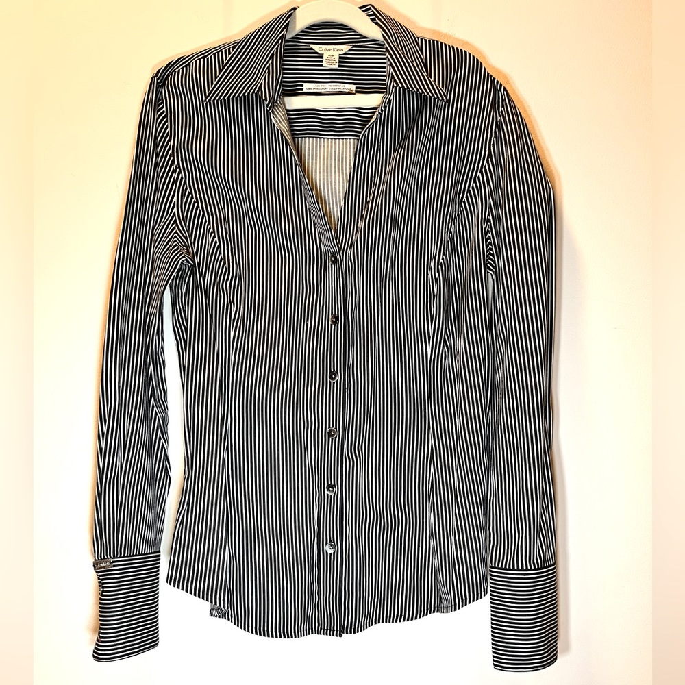 Calvin Klein Blouse - Picture 3 of 6